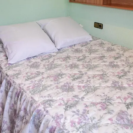 Three-bedroom Holiday In Feriehus *