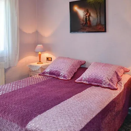 Three-bedroom Holiday In Будинок відпочинку *