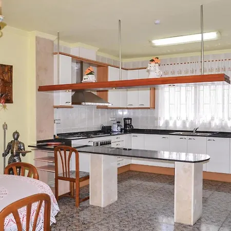 Prázdninový dům Three-bedroom Holiday In
